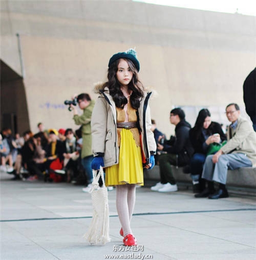 曬時尚不夠 首爾時裝周潮人曬娃成風