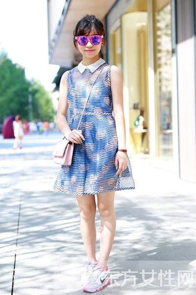 成都美女潮搭街拍秀 潮味十足的時尚焦點