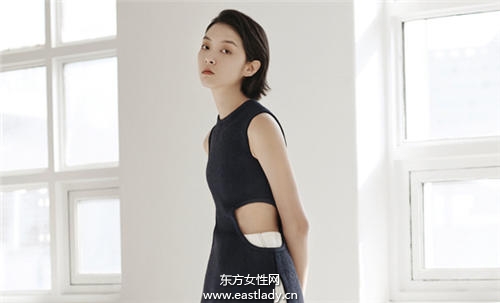 韓國超模姜素英中性美學(xué)正夯 時(shí)尚圈就愛這味