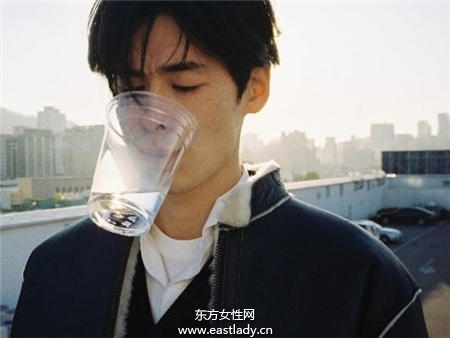 韓模金元中又帥又有才 設(shè)計(jì)服裝品牌87mm