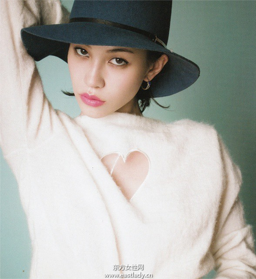 水原希子教你學(xué)穿衣 可愛不失性感的鏤空心機(jī)穿搭