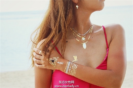 超酷 明星也愛(ài)用的金屬色系紋身貼紙