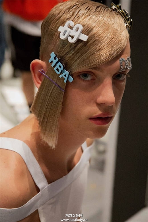 怪 怪 怪 2015年紐約時尚周的詭異T臺造型