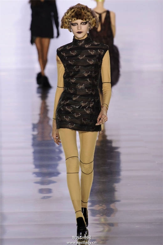 怪 怪 怪 2015年紐約時尚周的詭異T臺造型