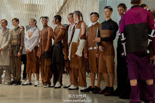 怪 怪 怪 2015年紐約時(shí)尚周的詭異T臺(tái)造型