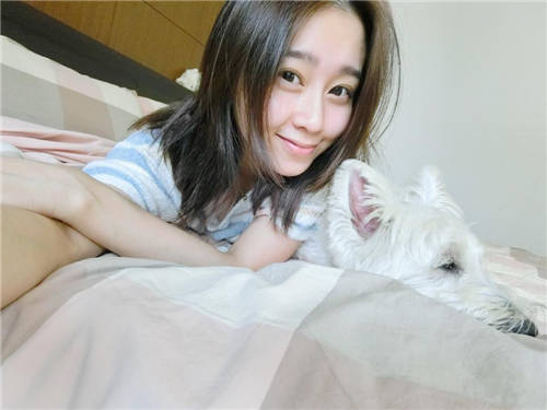 我也可當(dāng)女神 偷學(xué)臺(tái)韓女星8大心機(jī)自拍技