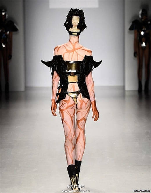 怪 怪 怪 2015年紐約時尚周的詭異T臺造型