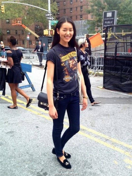 穿衣搭配超簡單 學(xué)劉雯穿衣誘歐巴