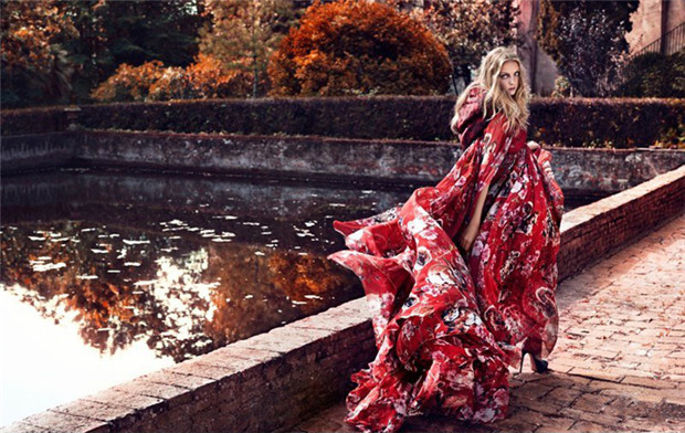 Heather Marks《Elle》2014年12月俄羅斯版