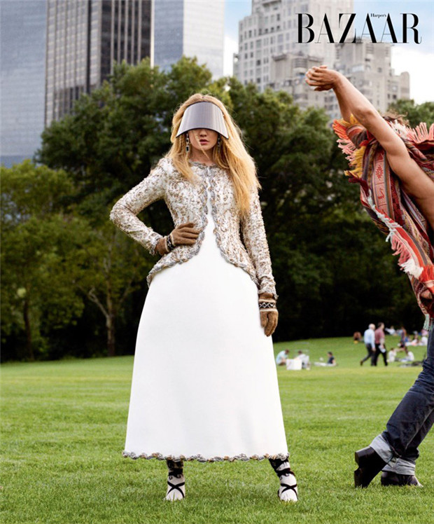 Gigi Hadid《Harper’s Bazaar》2014年12月美國版