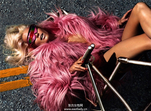 Anna Ewers《Vogue》2014年8月法國版