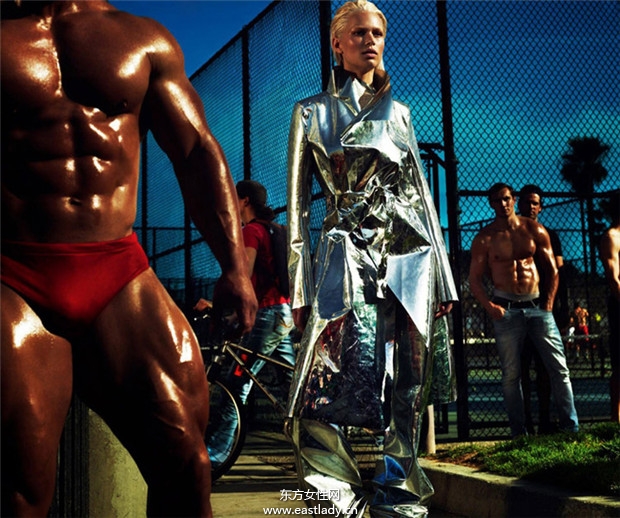 Anna Ewers《Vogue》2014年8月法國版