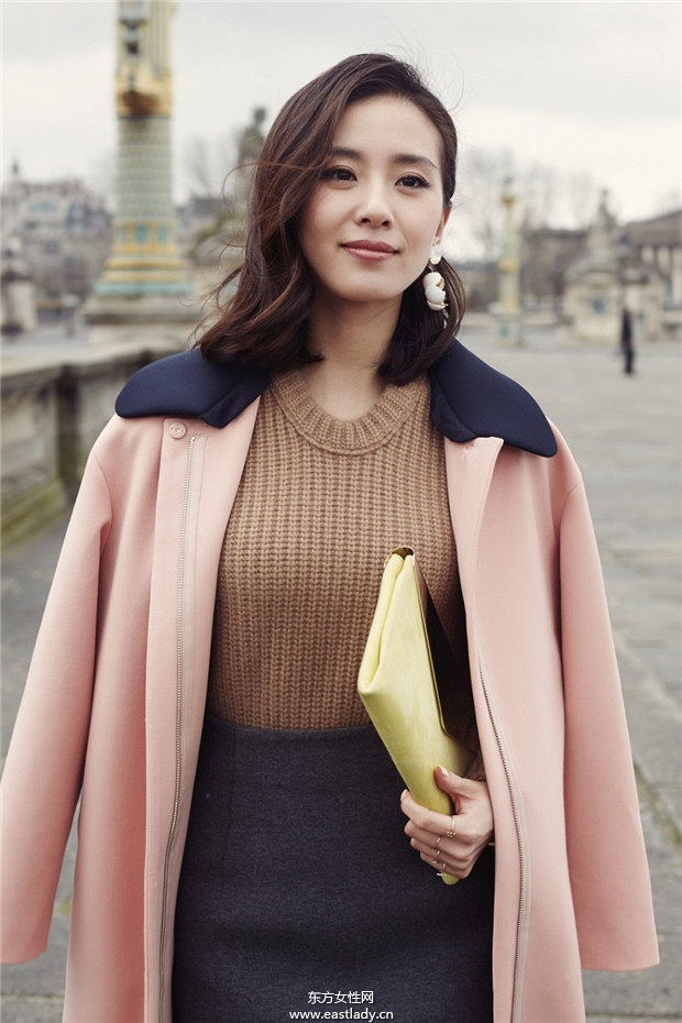 劉詩(shī)詩(shī)巴黎時(shí)裝周百變Queen各種風(fēng)格都hold