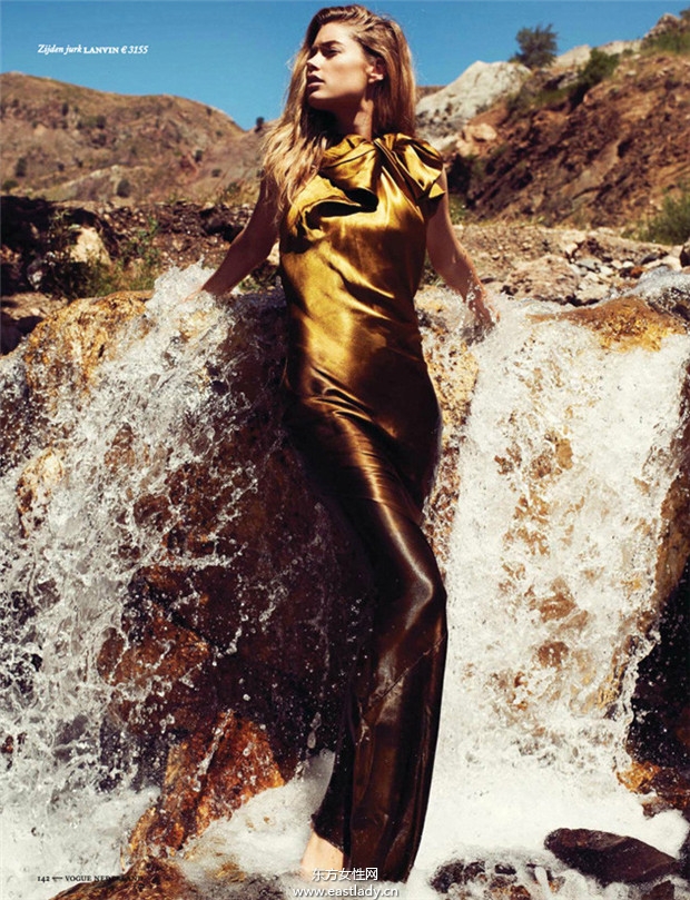 Doutzen Kroes 2013年9月份《Vogue》荷蘭版