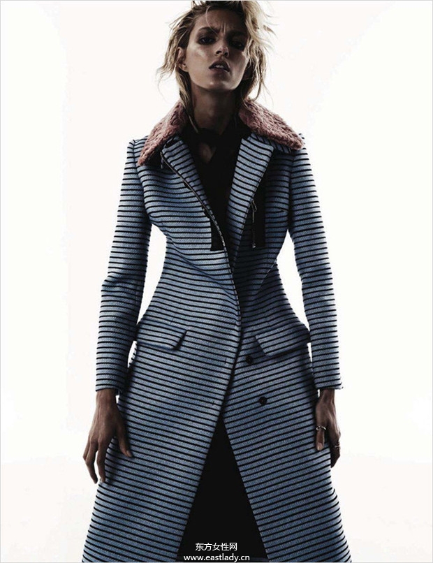 Anja Rubik & Kasia Struss 2013年8月份《Vogue》德國(guó)版