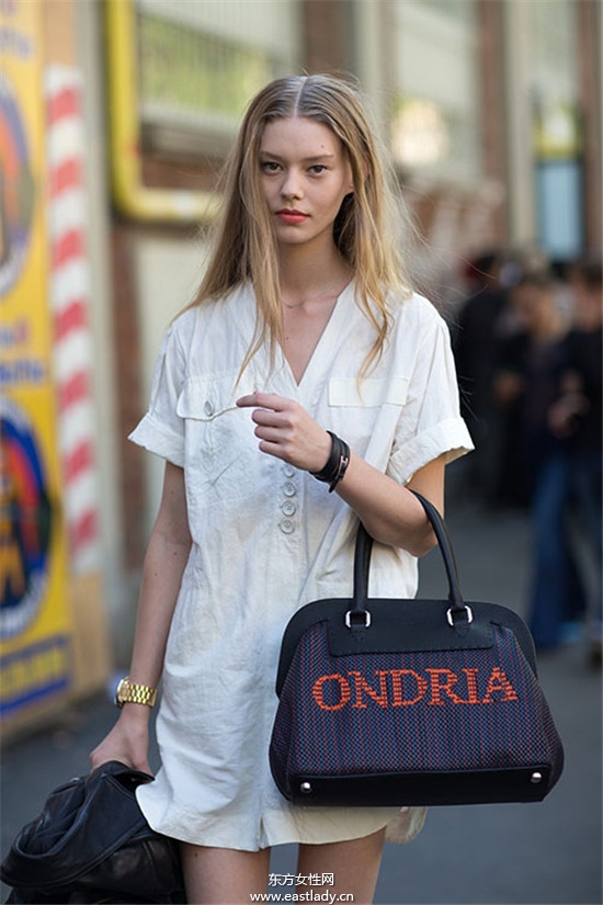 米蘭時裝周模特們引領(lǐng)時尚風(fēng)潮