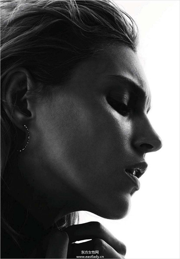 Anja Rubik & Kasia Struss 2013年8月份《Vogue》德國(guó)版