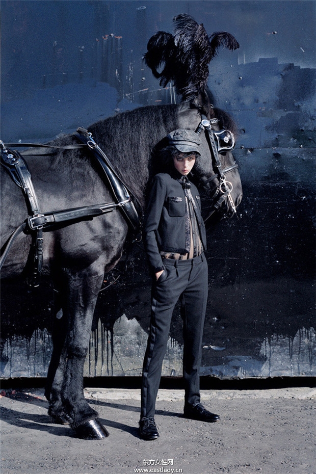 Edie Campbell《Vogue》2013年12月美國版