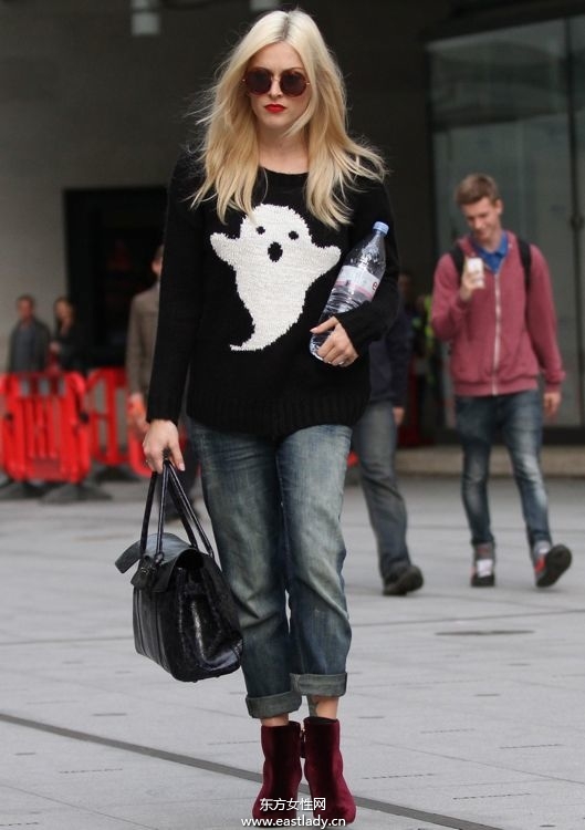 跟明星菲妮科頓學(xué)穿衣