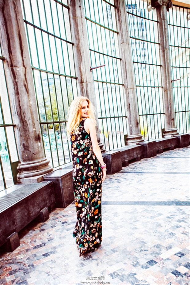 Yana Bovenistier《Elle》2013年9月比利時版