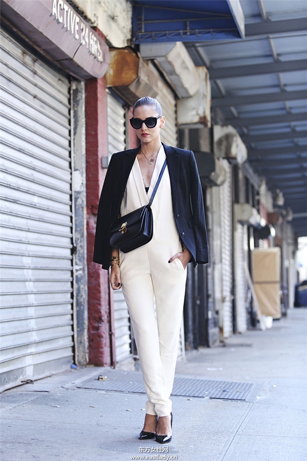 時(shí)尚博主Chiara Ferragn紐約時(shí)裝周穿衣搭配秀