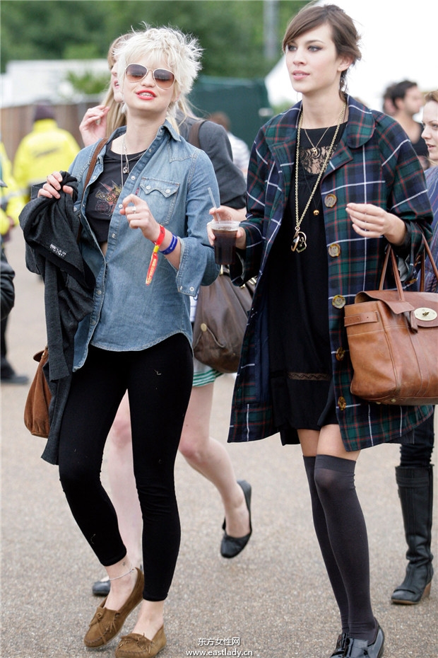 Alexa Chung亮相歐美街頭引領(lǐng)時(shí)尚