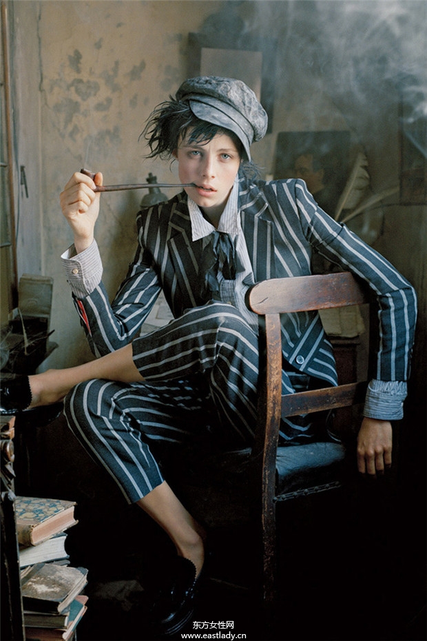 Edie Campbell《Vogue》2013年12月美國版