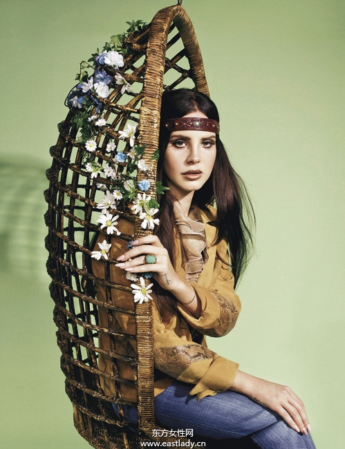 LANA DEL REY(拉娜德雷)秀復(fù)古性感誘惑