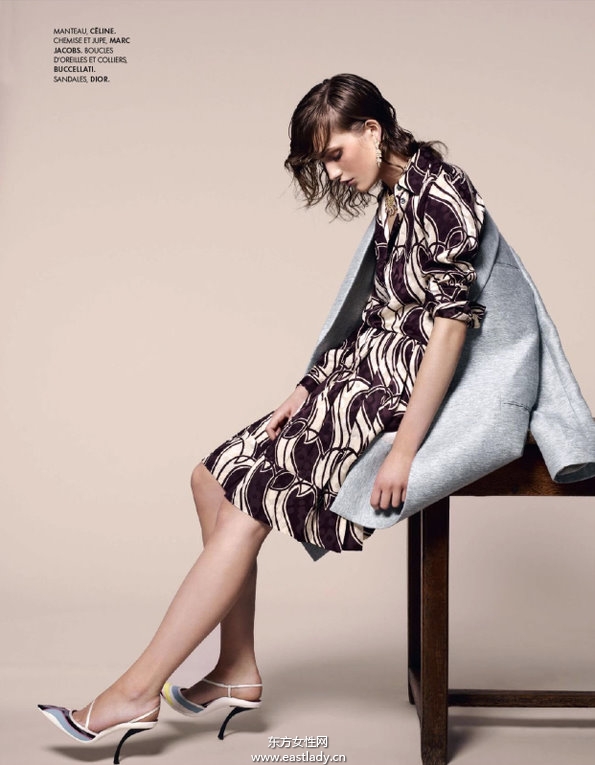 Karolina Waz演繹時尚經典