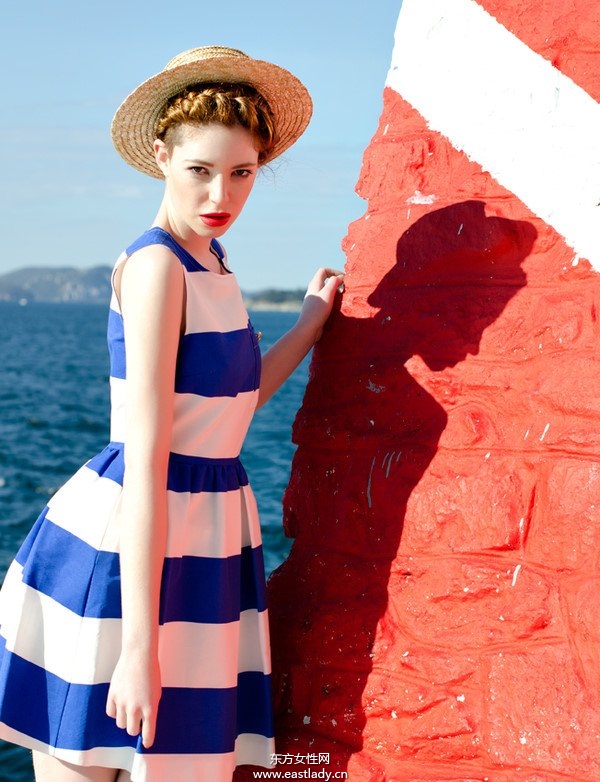 春夏誘人水手服給你致命吸引力