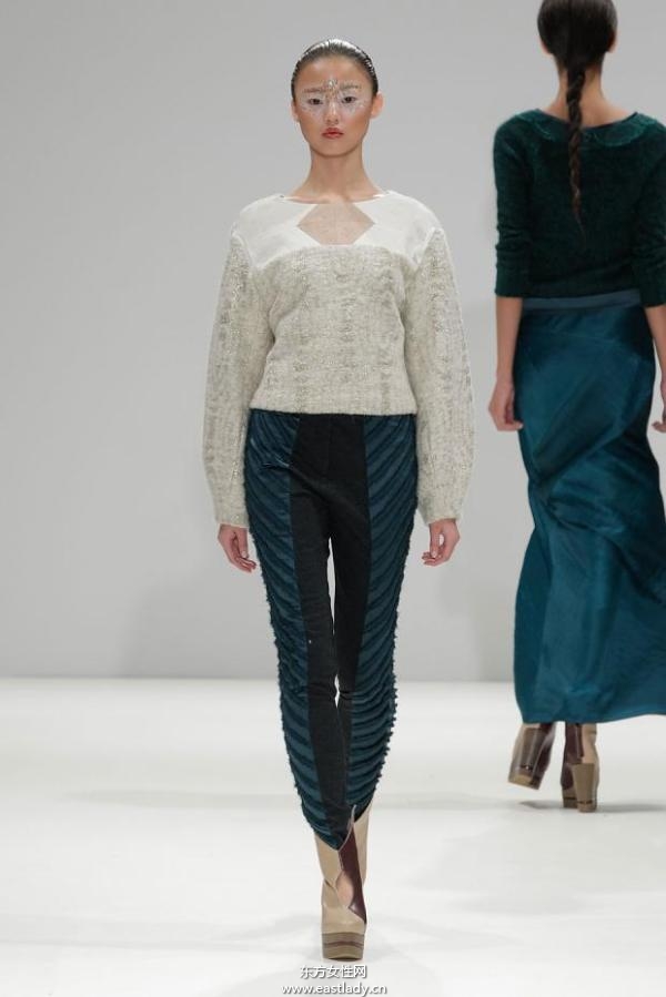 吉承倫敦時(shí)裝周2013秋冬系列 黑色元素成流行主旋律