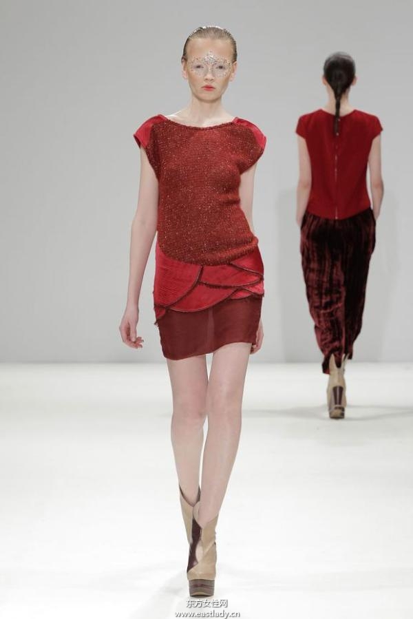 吉承倫敦時(shí)裝周2013秋冬系列 黑色元素成流行主旋律