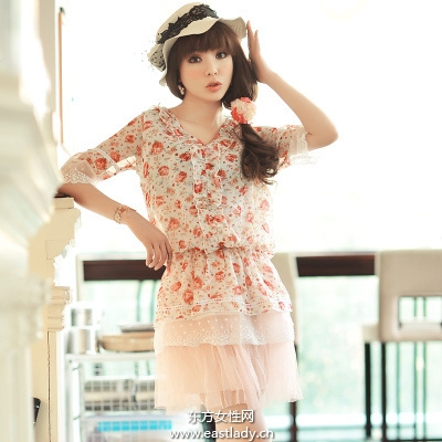 早春碎花服裝系列搭配 讓人春意綿綿