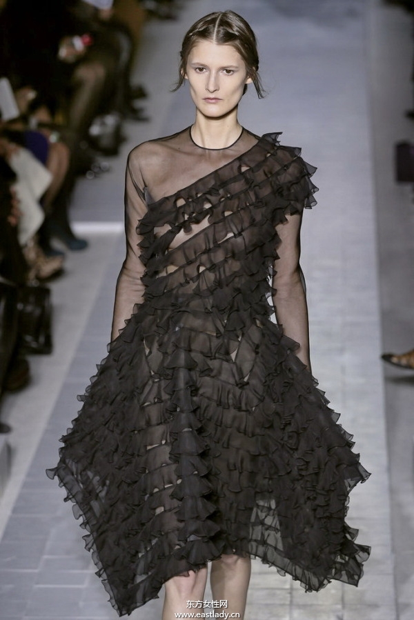 Valentino Couture（華倫天奴）2013巴黎春夏時(shí)裝展
