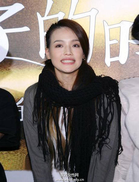 當(dāng)紅女星舒淇驚艷俏麗穿衣裝扮