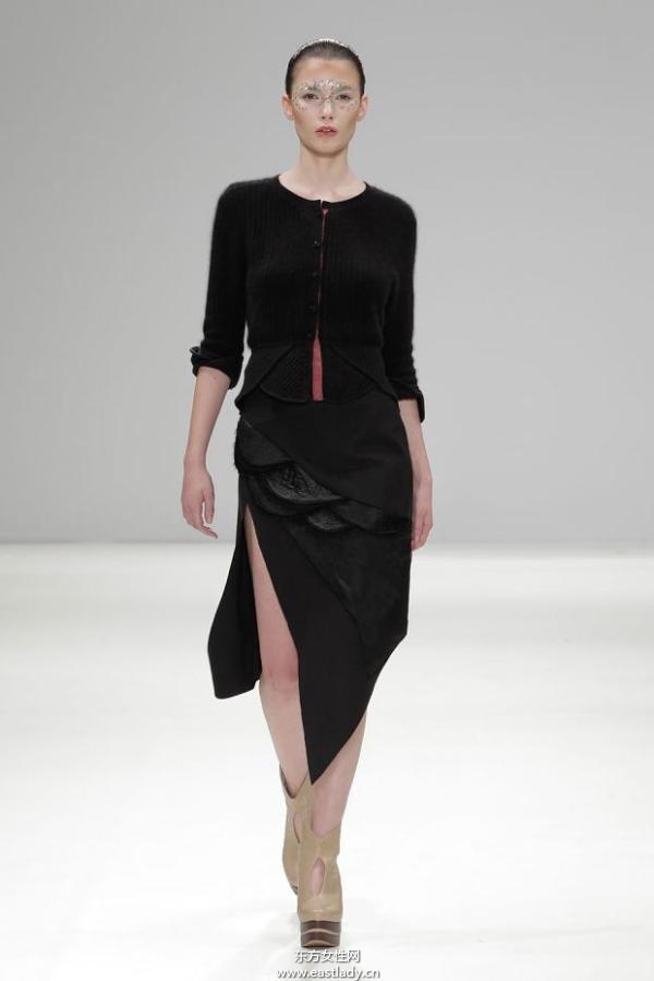 吉承倫敦時(shí)裝周2013秋冬系列 黑色元素成流行主旋律