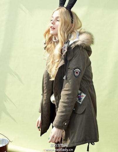 優(yōu)雅性感熟女裝變身OL麗人