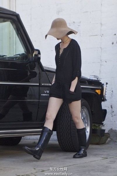 安妮·海瑟薇婚前婚后大變身