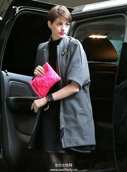 安妮·海瑟薇婚前婚后大變身