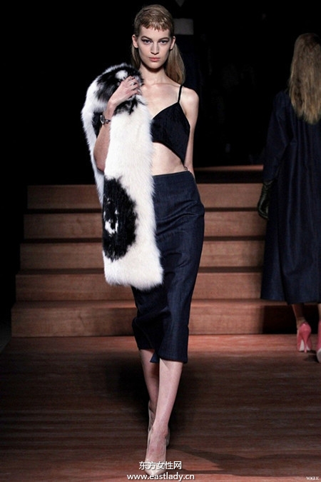 2013春夏時(shí)裝周黑白搭成流行色