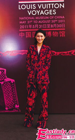 女星靠穿衣躥紅 時尚性感