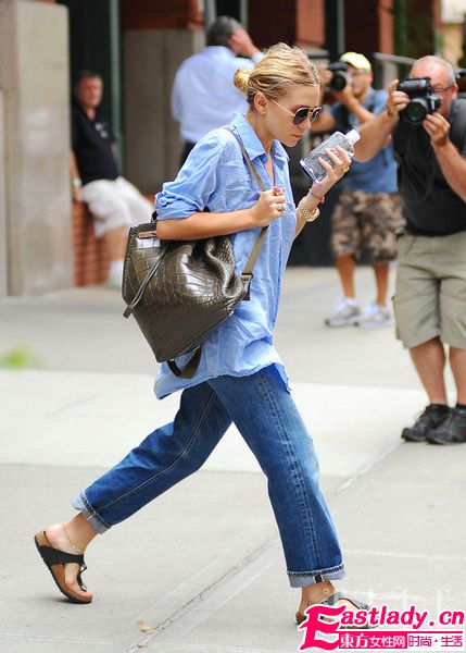 夏日學(xué)明星穿牛仔服飾個(gè)性十足