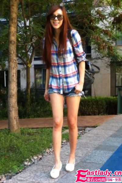 E罩杯女神周韋彤大秀時尚裝扮