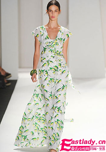 37歲貝嫂賣萌展現(xiàn)充滿母性和童真