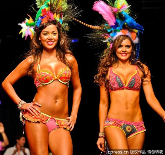 2011哥倫比亞麥德林時裝周 五彩繽紛泳裝讓觀眾眼前一亮
