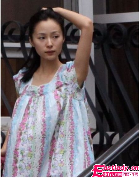 明星穿睡衣出街 雷死人不償命