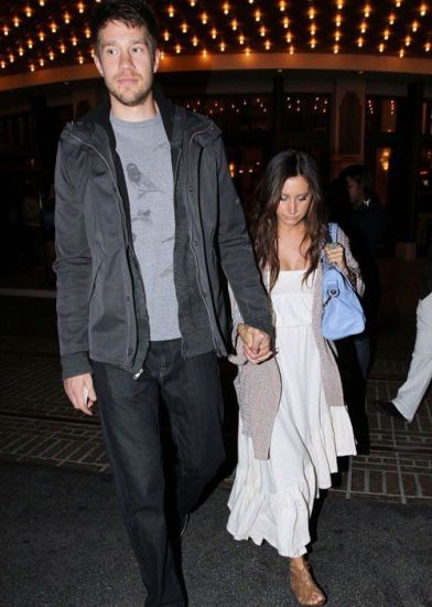 夏日來(lái)臨學(xué)時(shí)尚達(dá)人穿衣打扮