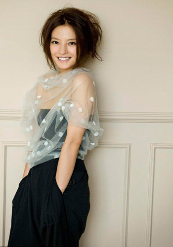 學(xué)明星演繹波點(diǎn)復(fù)古風(fēng) 做時(shí)尚潮人