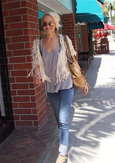 夏日來臨學(xué)時尚達人穿衣打扮