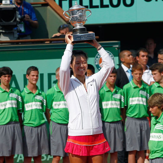 學李娜穿網(wǎng)球裙 與時尚親密接軌